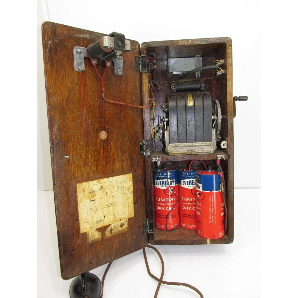 Antique Western Electric Telephone - working generator & bells !